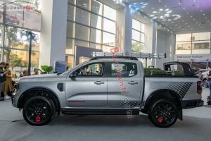 Xe Ford Ranger Stormtrak 2.0L 4x4 AT 2024 Ghi, Nội Thất Đen