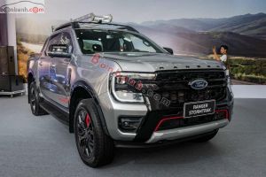 Xe Ford Ranger Stormtrak 2.0L 4x4 AT 2024 Ghi, Nội Thất Đen