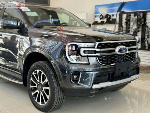 Xe Ford Everest Platinum 2.0L 4x4 AT 2024 Đen, Nội Thất Đen