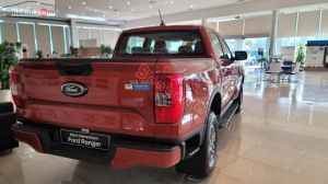 Xe Ford Ranger XLS 2.0L 4x2 AT 2024 Cam, Nội Thất Đen